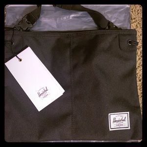 Herschel Satchel